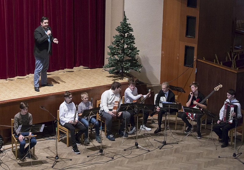 Muzikál: O 12 měsíčkách 15. 12. 2021 (HO, VO i TO)